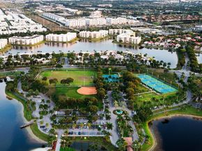 10989 NW 73rd Ter, Doral FL 33178