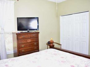 16319 SW 11th St, Pembroke Pines FL 33027