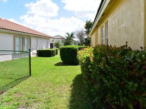 16319 SW 11th St, Pembroke Pines FL 33027