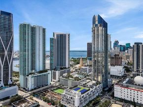 851 NE 1st Ave 2102, Miami FL 33132