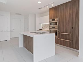 851 NE 1st Ave 2102, Miami FL 33132