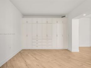 848 Brickell Key Dr 204, Miami FL 33131