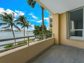 848 Brickell Key Dr 204, Miami FL 33131