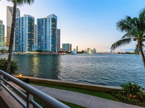 848 Brickell Key Dr 204, Miami FL 33131