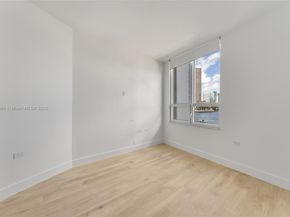 848 Brickell Key Dr 204, Miami FL 33131