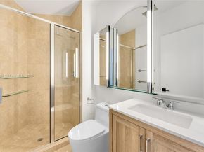 848 Brickell Key Dr 204, Miami FL 33131