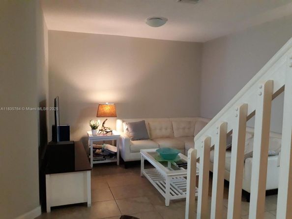 3457 W 89th Ter 3457, Hialeah FL 33018