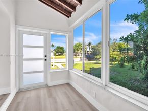 208 N 56th Ave, Hollywood FL 33021