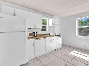208 N 56th Ave, Hollywood FL 33021