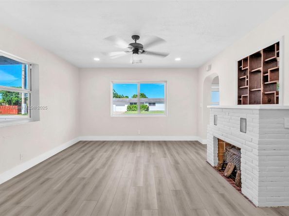 208 N 56th Ave, Hollywood FL 33021