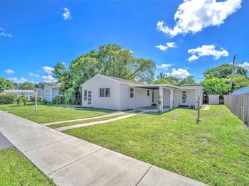 208 N 56th Ave