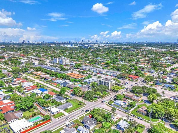 208 N 56th Ave, Hollywood FL 33021
