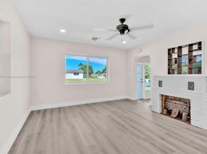 208 N 56th Ave, Hollywood FL 33021