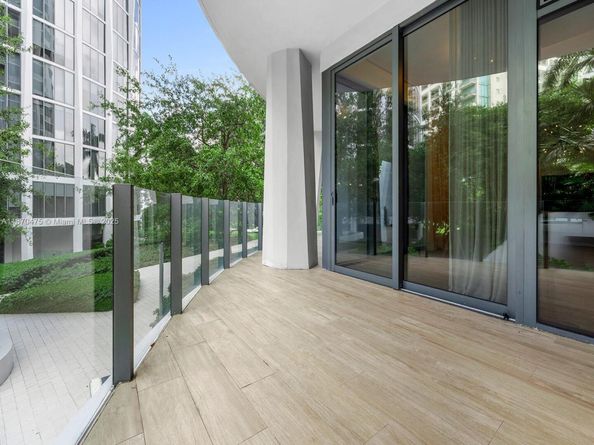 2831 S Bayshore Dr 403, Miami FL 33133