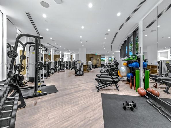 2831 S Bayshore Dr 403, Miami FL 33133