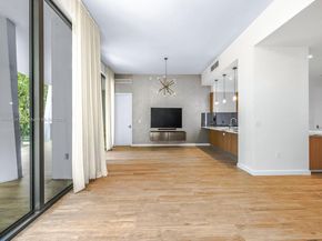 2831 S Bayshore Dr 403, Miami FL 33133