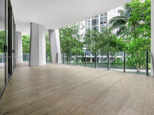 2831 S Bayshore Dr 403, Miami FL 33133