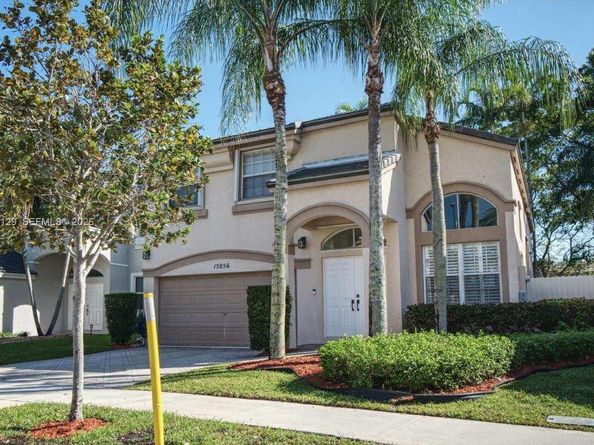 15856 NW 12th Ct, Pembroke Pines FL 33028