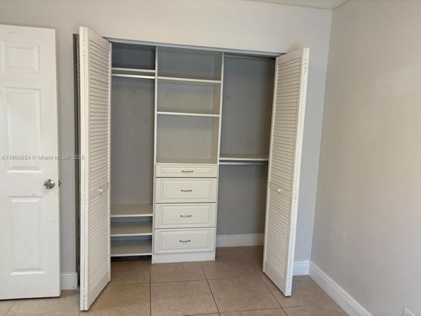 4304 Beechwood Cir, Weston FL 33331
