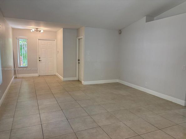 4304 Beechwood Cir, Weston FL 33331