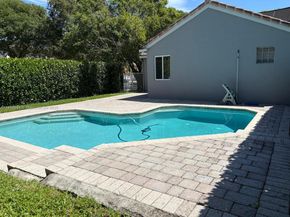 4304 Beechwood Cir, Weston FL 33331