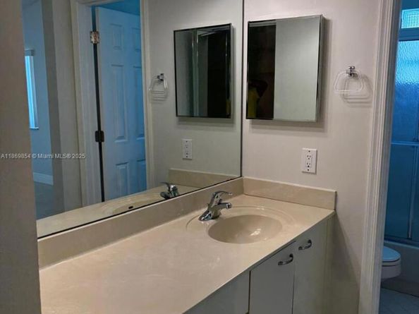 4304 Beechwood Cir, Weston FL 33331