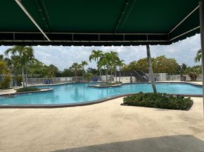 10916 SW 70th Ter, Miami FL 33173