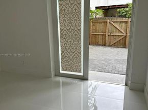 10916 SW 70th Ter, Miami FL 33173