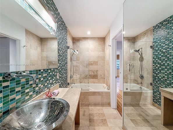 2810 Crystal Ct, Miami FL 33133