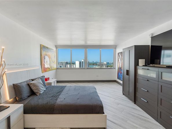 7135 Collins Ave 1735, Miami Beach FL 33141