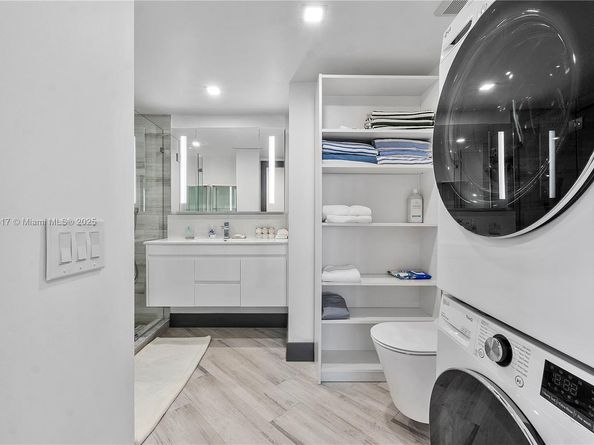7135 Collins Ave 1735, Miami Beach FL 33141