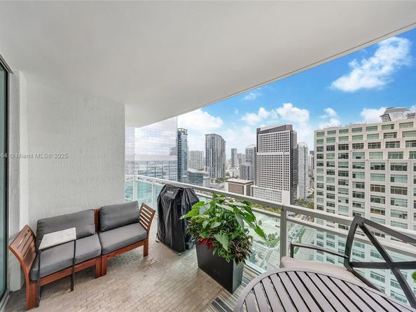 951 Brickell Ave 3201, Miami FL 33131