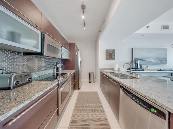 951 Brickell Ave 3201, Miami FL 33131