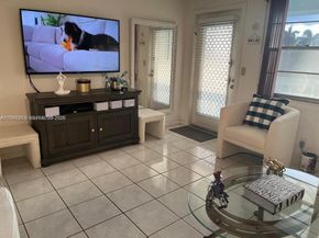 17 Westbury A 17, Deerfield Beach FL 33442