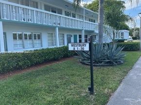 17 Westbury A 17, Deerfield Beach FL 33442
