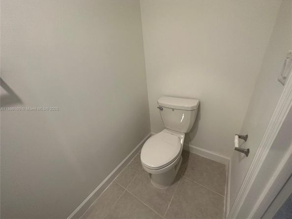 2382 NW 131st Cir, Miami FL 33167