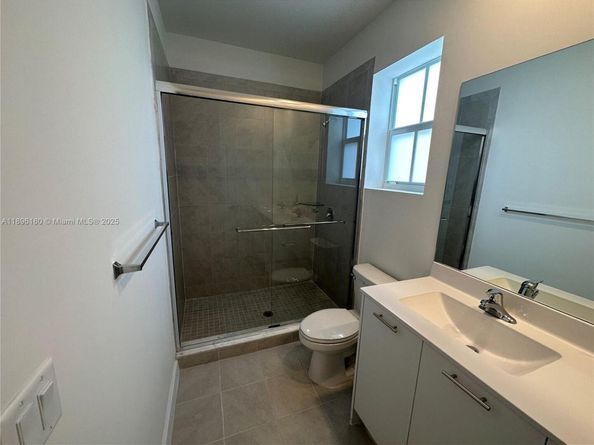 2382 NW 131st Cir, Miami FL 33167