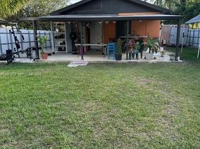320 NW 2nd St, Florida City FL 33034