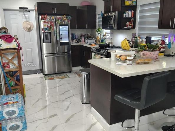 320 NW 2nd St, Florida City FL 33034