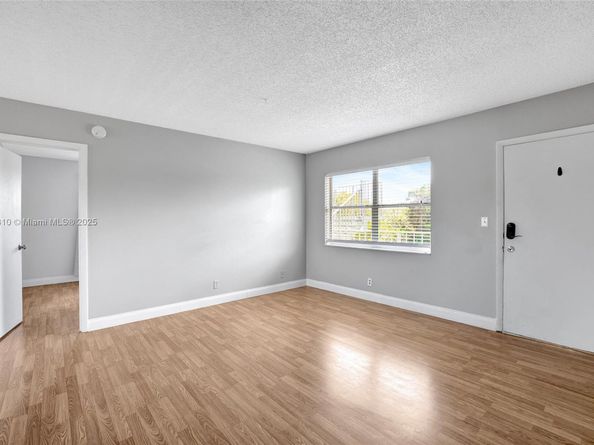 609 NE 13th Ave 301, Fort Lauderdale FL 33304
