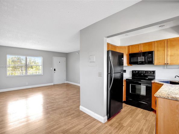 609 NE 13th Ave 301, Fort Lauderdale FL 33304