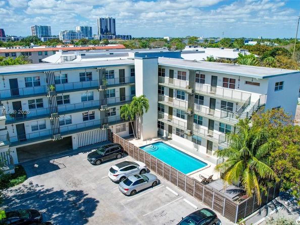 609 NE 13th Ave 301, Fort Lauderdale FL 33304