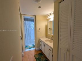 900 Saint Charles Pl L6, Pembroke Pines FL 33026