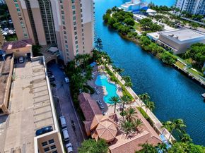 3340 NE 190th St 1101, Aventura FL 33180