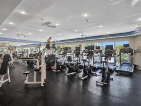 3340 NE 190th St 1101, Aventura FL 33180