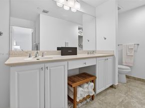 3340 NE 190th St 1101, Aventura FL 33180