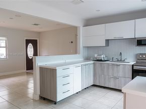 2842 Jackson St, Hollywood FL 33020