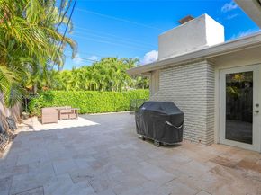 1707 NE 52nd St, Fort Lauderdale FL 33334