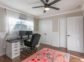 1707 NE 52nd St, Fort Lauderdale FL 33334