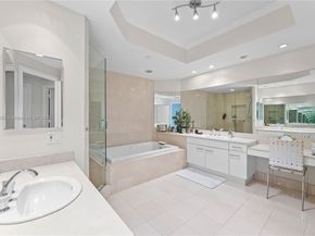 21150 Point Pl 1102, Aventura FL 33180